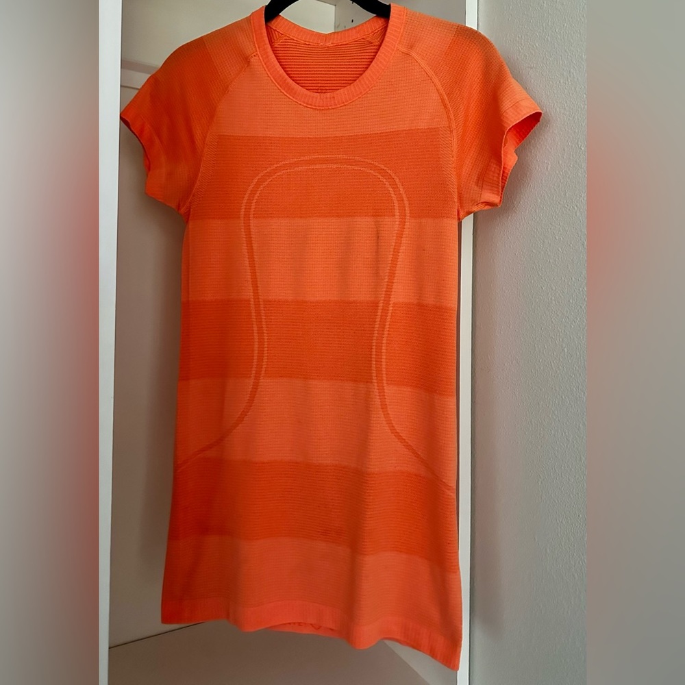 Lululemon Swiftly Tech T-Shirt - orange